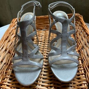 Naturalizer Silver Heeled Sandals 8.5N